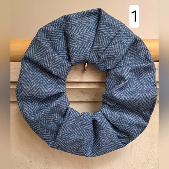 ONE Scrunchie Hair Tie Cotton Black Grey Blue Herringbone Pattern - Picture 3 of 7